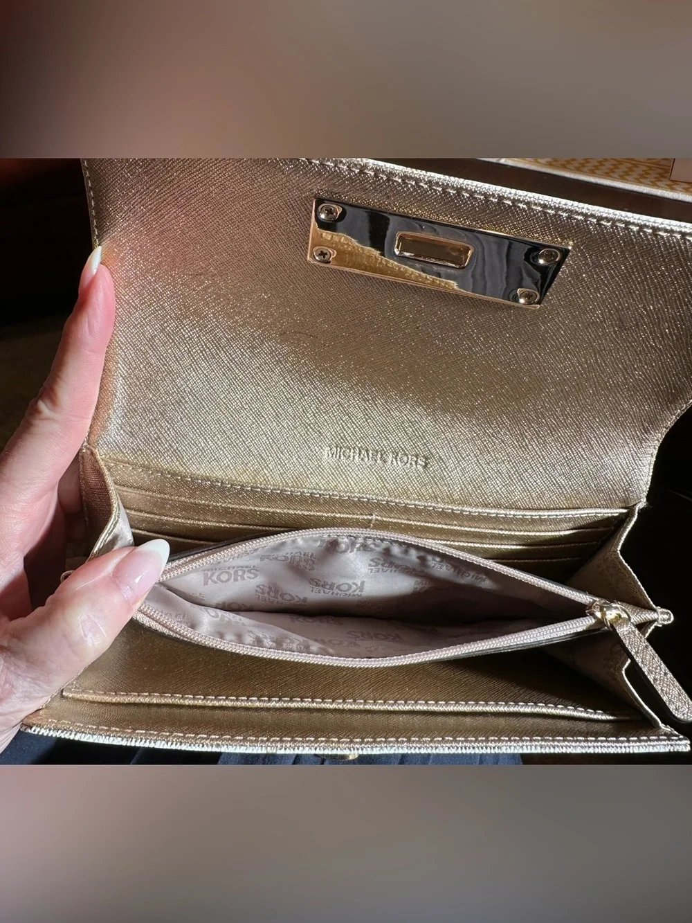 Micheal Kors Callie Carryall Signature Monogram PVC Long Wallet Vanilla/Gold EUC